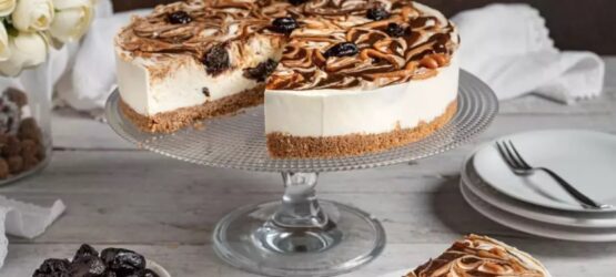 California Prunes Cheesecake with Caramel Sauce